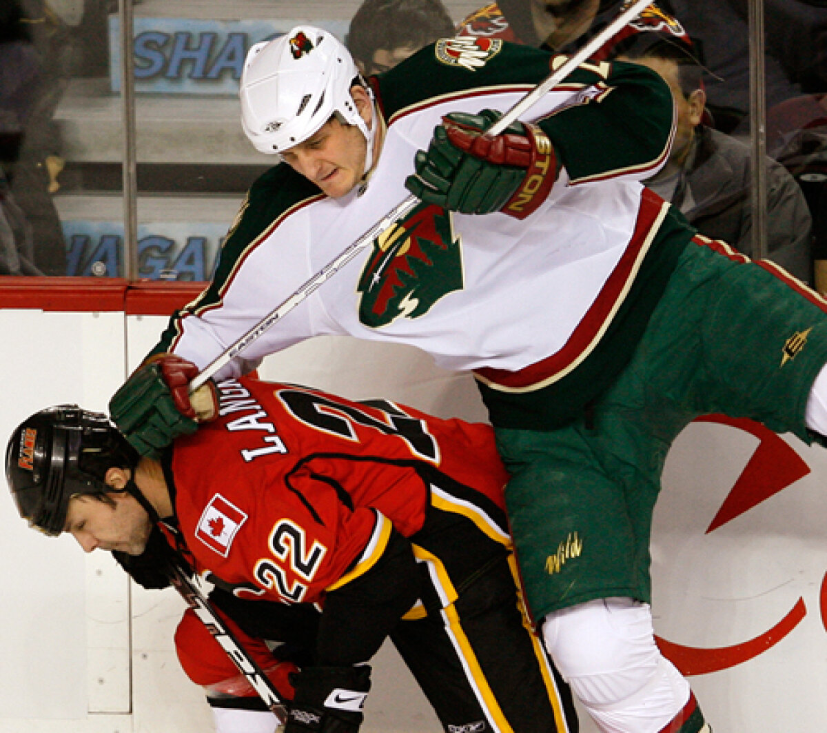 Special GSP » Ce este în creierul unui bătăuş? Pumnul care face legea: NY Times a analizat cazul șocant al lui Derek Boogaard