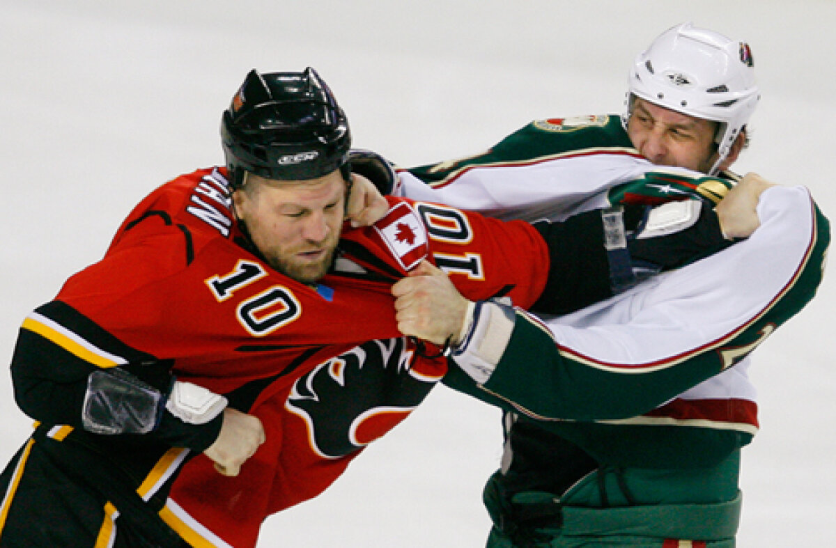 Special GSP » Ce este în creierul unui bătăuş? Pumnul care face legea: NY Times a analizat cazul șocant al lui Derek Boogaard