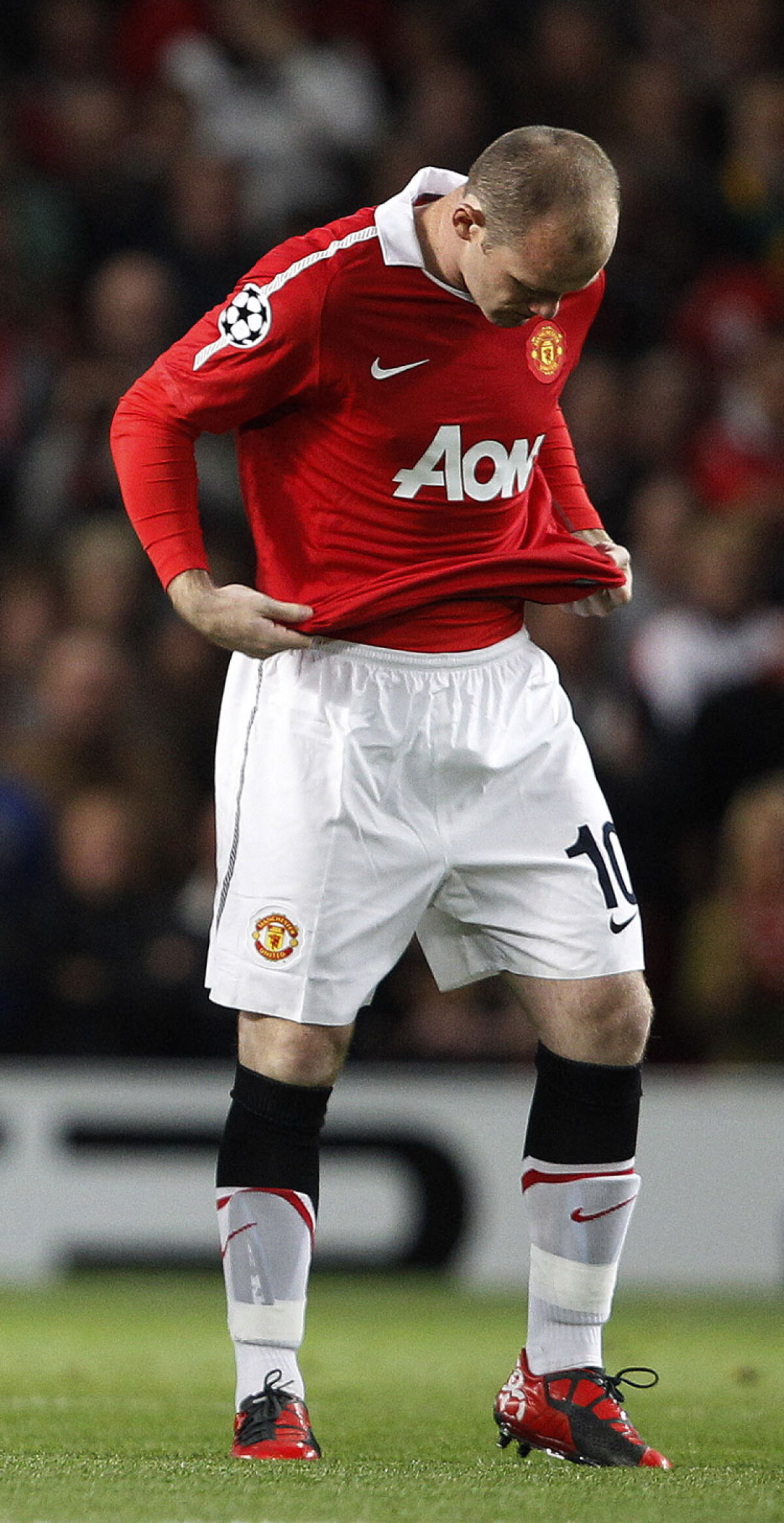 Britanicii au o ofertă spectaculoasă pentru pariori: devine Beckham sir David? apelează Rooney la bisturiu? :)