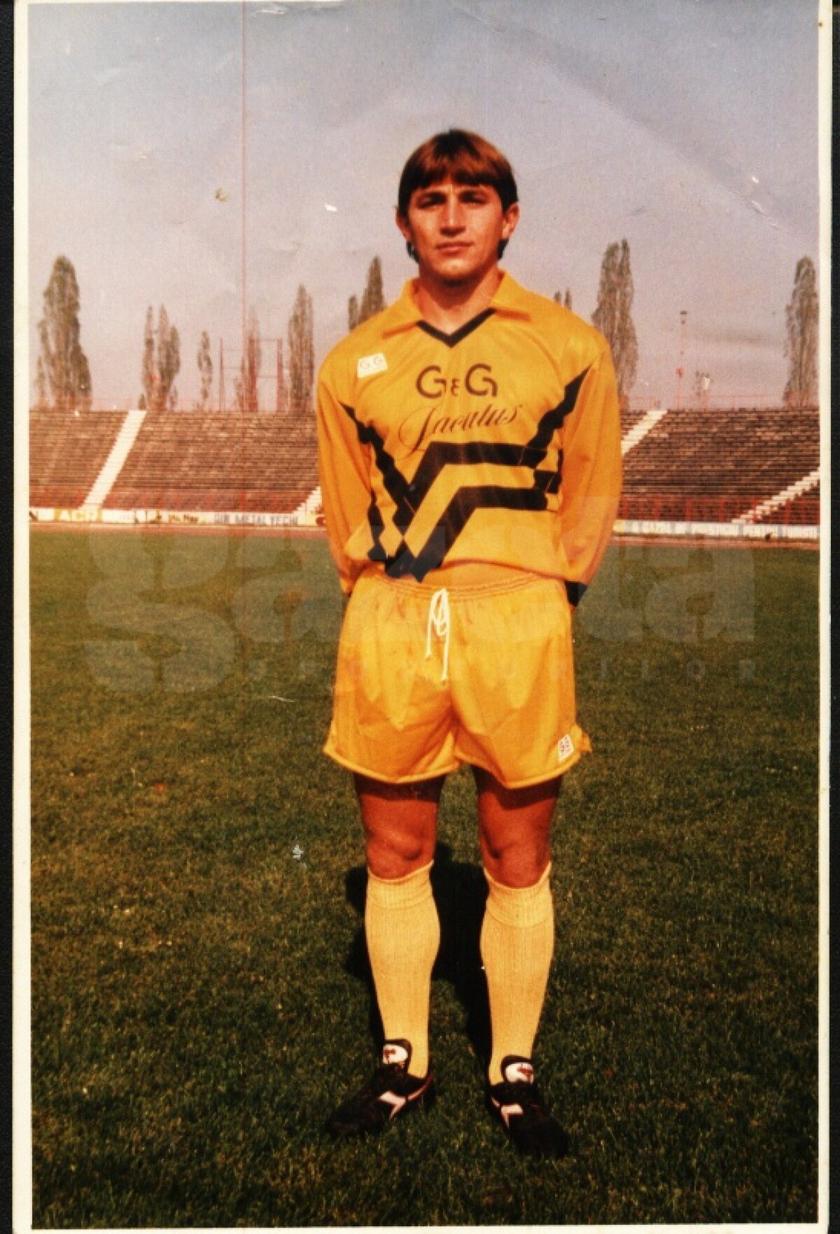 Ganea şochează din nou » Era să bată un preot la un priveghi :O