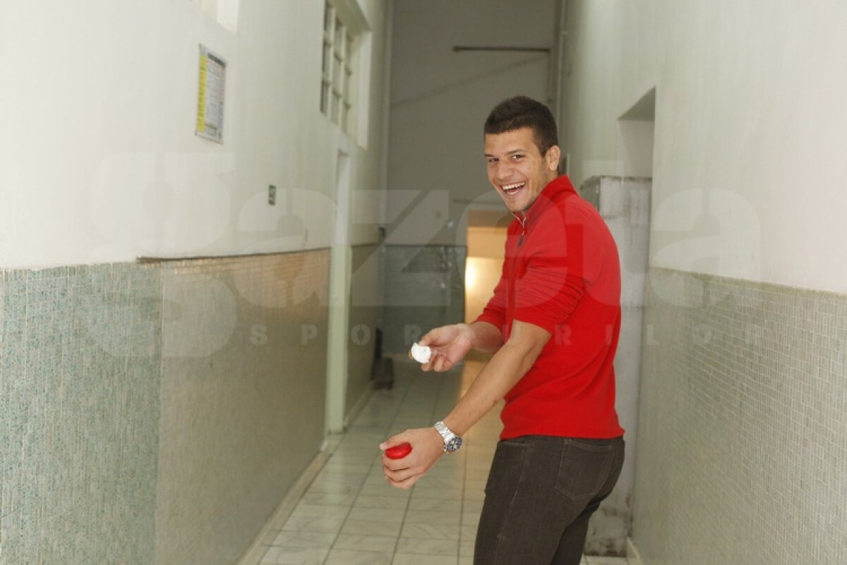 FOTO "Cîinii" s-au reunit » Strătilă declară război rivalilor: "Voi muri pe teren ca să luăm eventul"