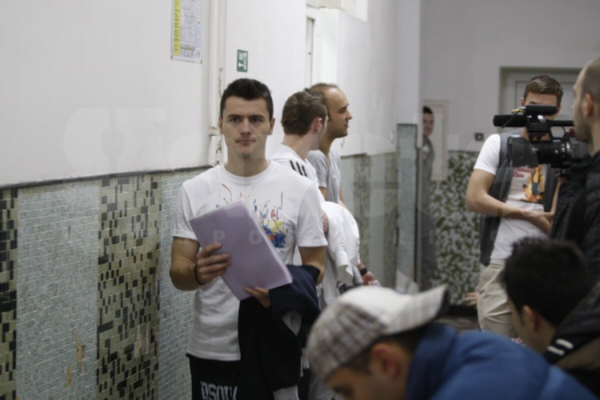 FOTO "Cîinii" s-au reunit » Strătilă declară război rivalilor: "Voi muri pe teren ca să luăm eventul"