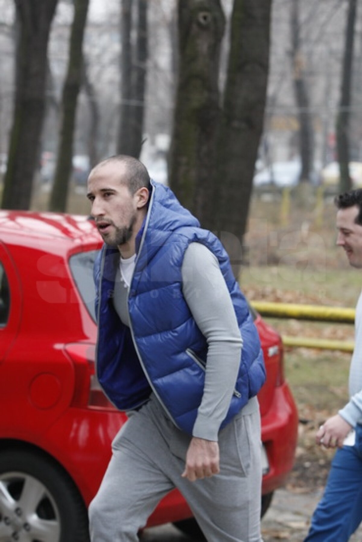 FOTO Latovlevici s-a prezentat alături de colegi la vizita medicală » Chiricheş e încrezător: "Vreau titlul!"