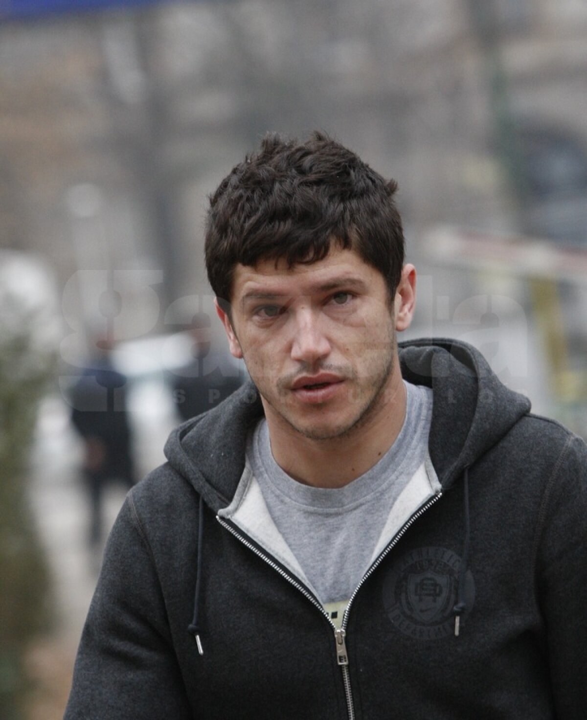 FOTO Tănase, întîrziat şi cu ochii umflaţi la vizita medicală