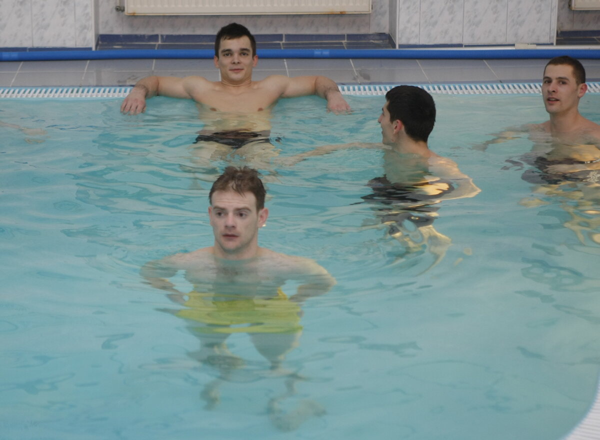 GALERIE FOTO Cantonament în vîrf de munte pentru echipa masculină de gimnastică » Zăpadă în botoşi