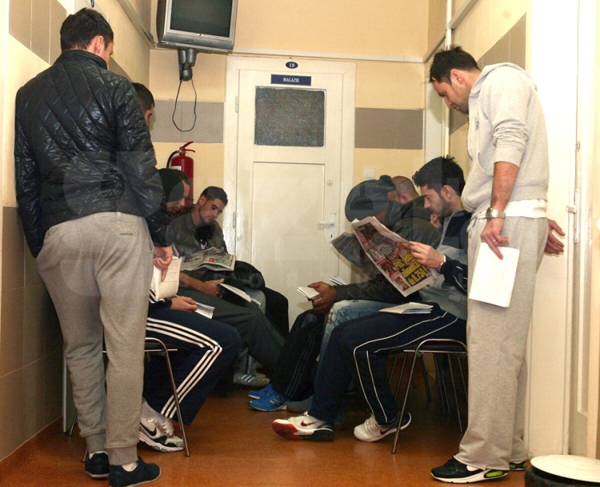 GALERIE FOTO De la vizita medicală, Marinescu îi avertizează pe steliştii mai vechi: "Machado se va impune"