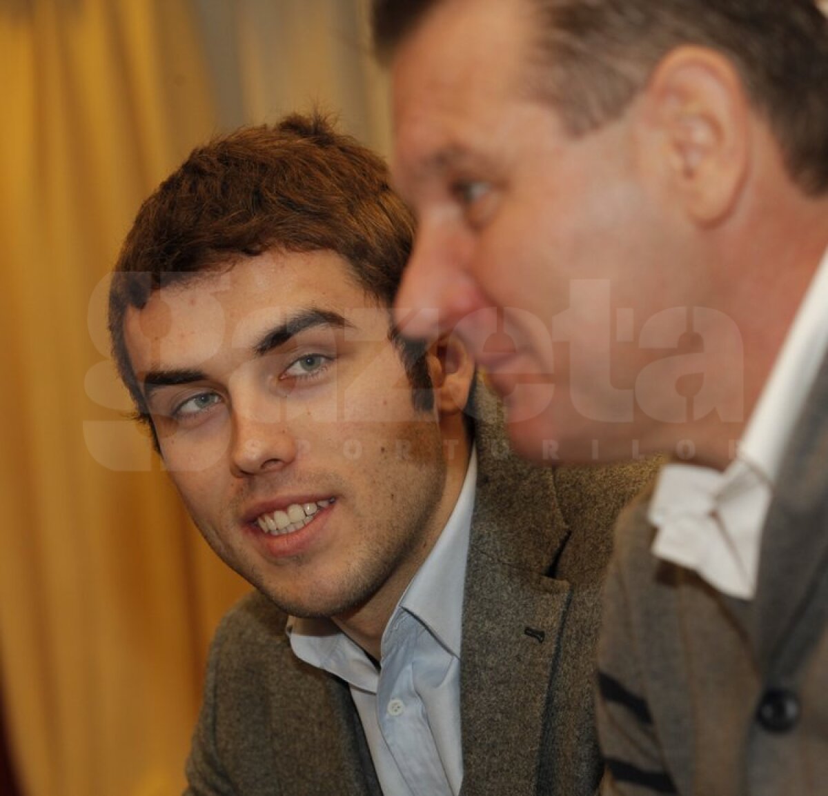 FOTO&VIDEO Ioniţă a revenit la Rapid şi promite că s-a maturizat: "Voi juca mai bine decît în 2010, fără fiţe, fără mofturi" ;)