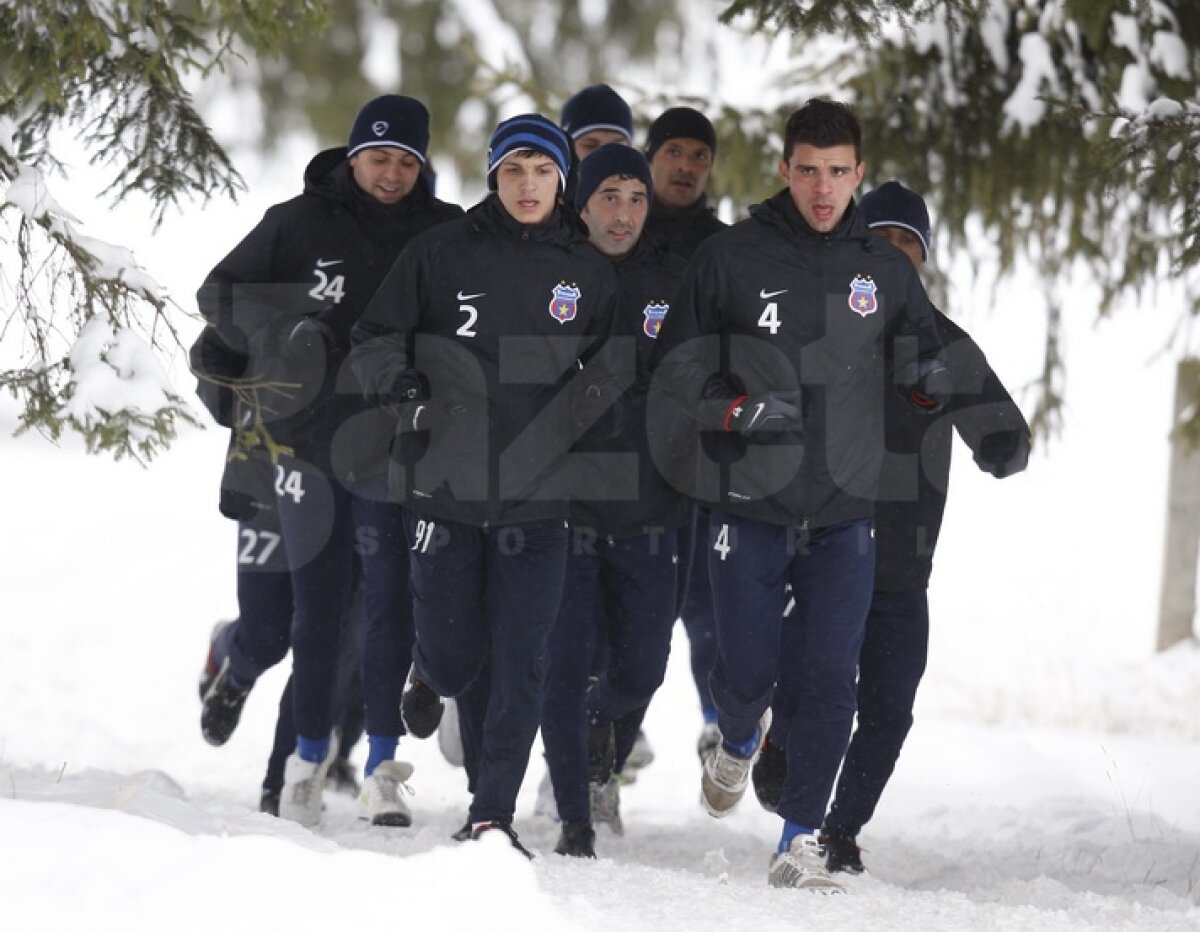 FOTO&VIDEO Steliştii înfruntă zăpada cu gîndul la Twente » "Gladiatorul" Bourceanu a fost cel mai energic ;)