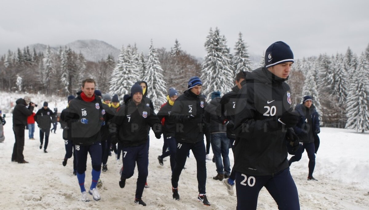 FOTO&VIDEO Steliştii înfruntă zăpada cu gîndul la Twente » "Gladiatorul" Bourceanu a fost cel mai energic ;)