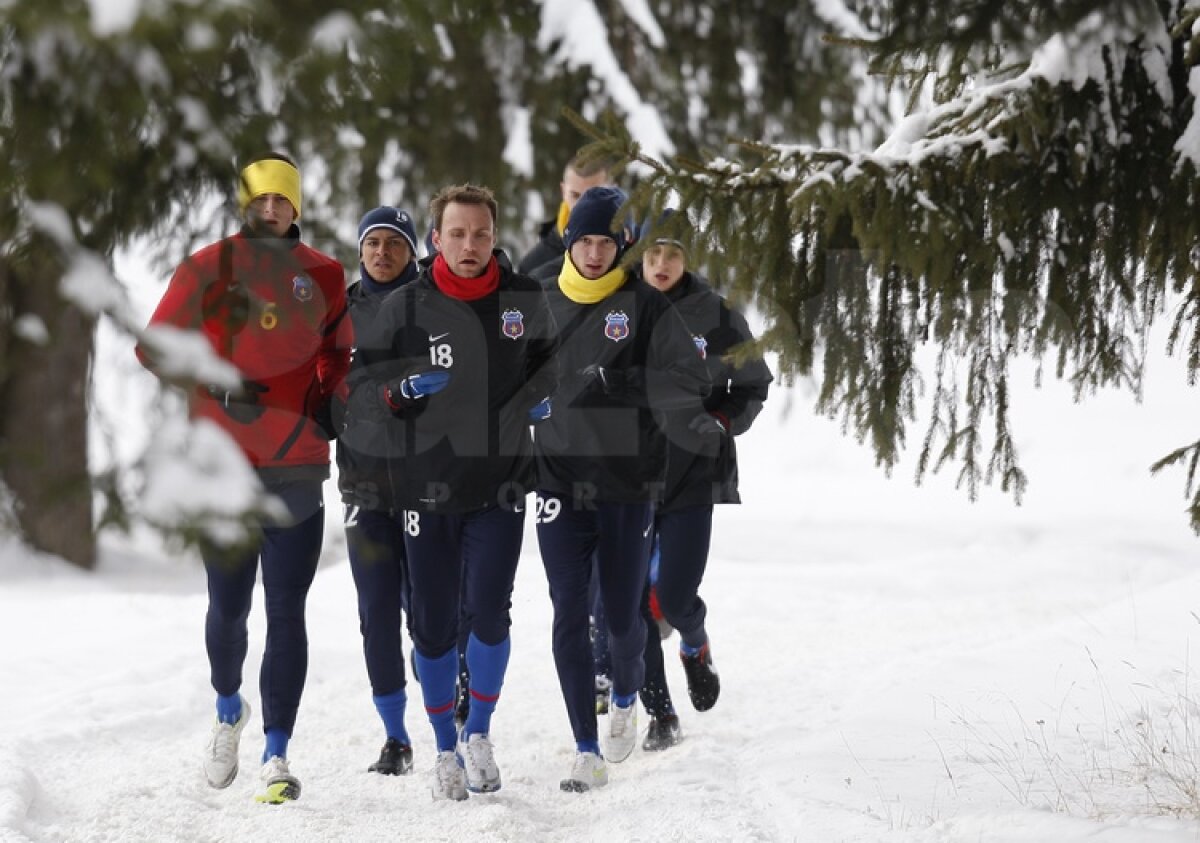 FOTO&VIDEO Steliştii înfruntă zăpada cu gîndul la Twente » "Gladiatorul" Bourceanu a fost cel mai energic ;)