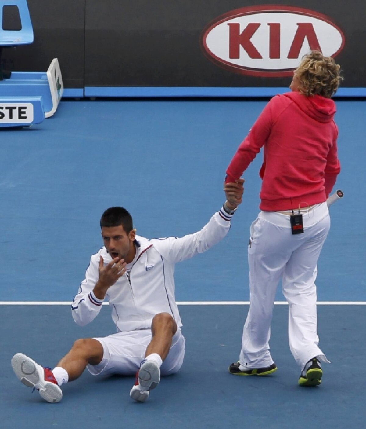 VIDEO ŞI FOTO Clijsters, Djokovici şi Nadal au făcut show înaintea startului la Australian Open
