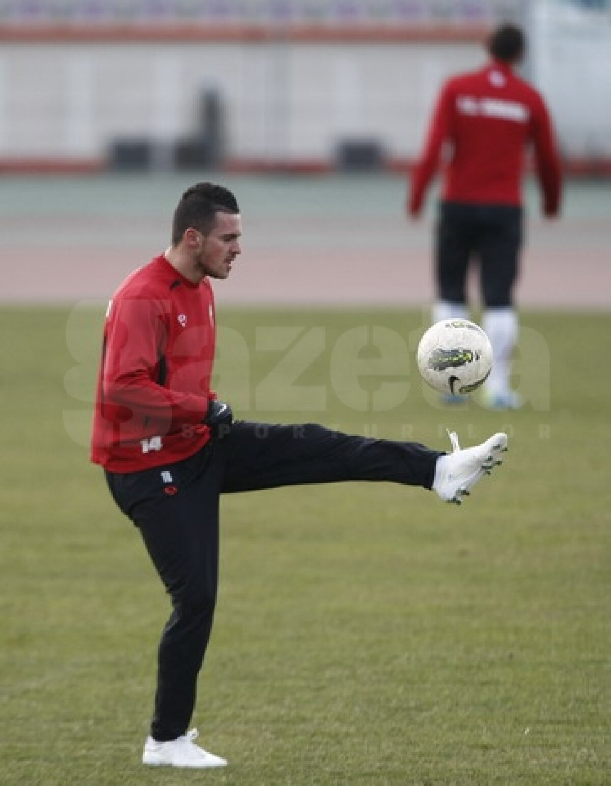 GALERIE FOTO Bratu s-a întors la Dinamo » A făcut primul antrenament sub comanda "secunzilor" lui Ciobi