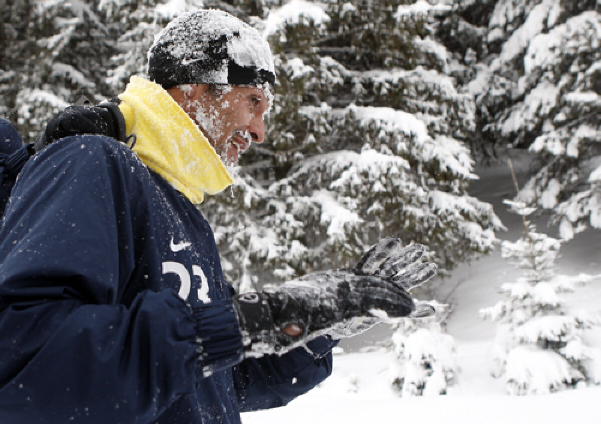 Cum rezistă Steaua la frigul din Poiană » Somn, vitamine şi băi calde