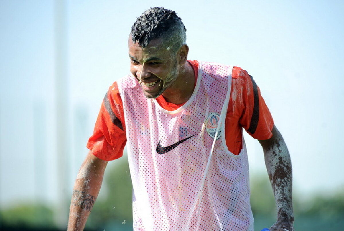 FOTO Glume la Şahtior: Dentinho făcut cu ouă şi cu făină de ziua lui