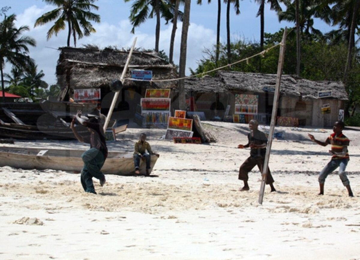 GALERIE FOTO Viaţa în Tanzania şi Zanzibar! » Hagi e iubit chiar şi aici