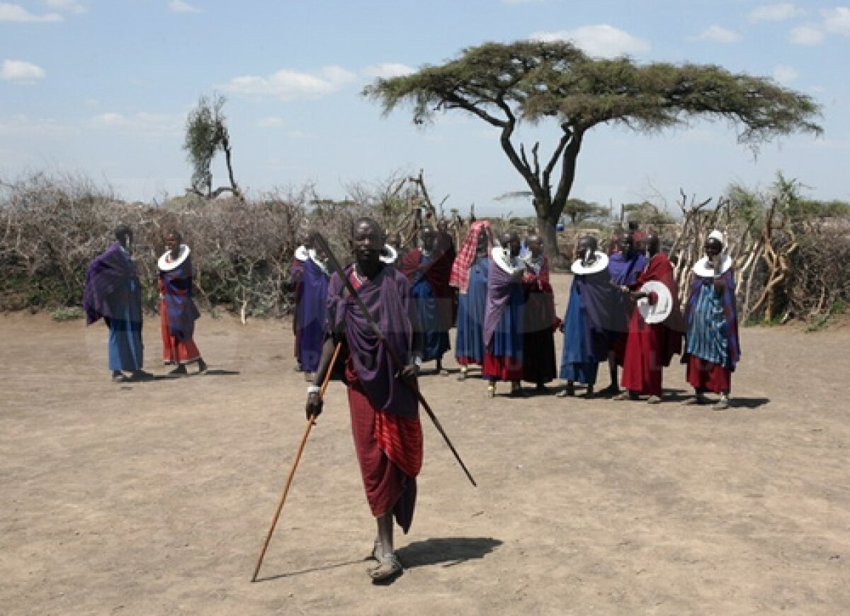 GALERIE FOTO Viaţa în Tanzania şi Zanzibar! » Hagi e iubit chiar şi aici