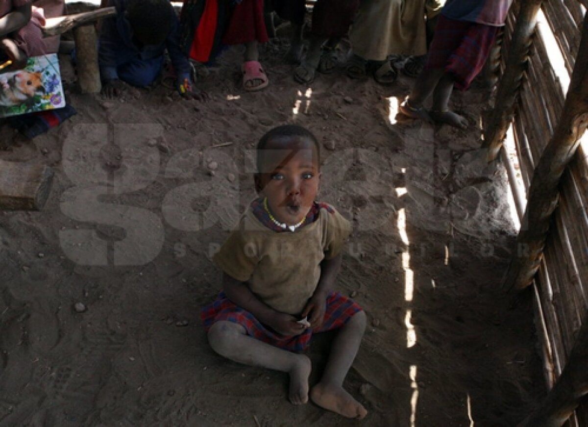 GALERIE FOTO Viaţa în Tanzania şi Zanzibar! » Hagi e iubit chiar şi aici