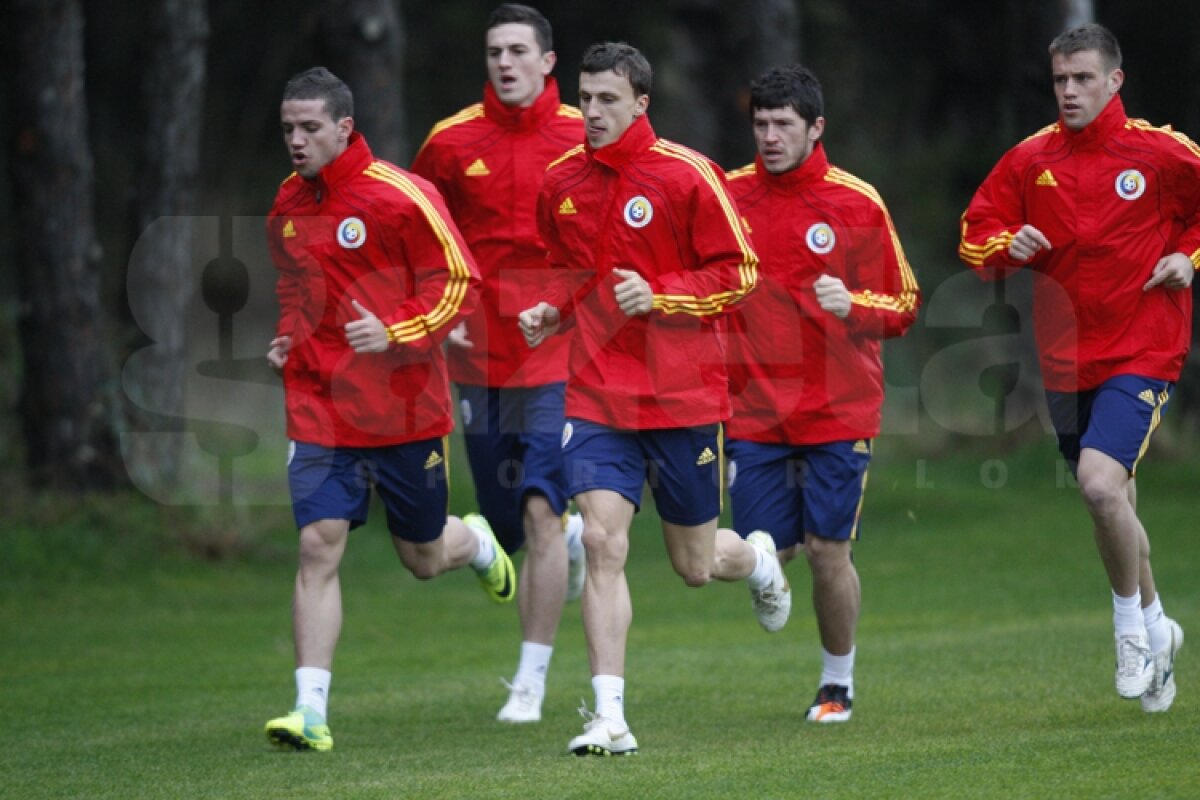 FOTO » "Tricolorii" au efectuat primul antrenament în Antalya pe o ploaie măruntă