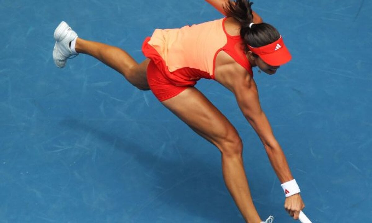 FOTO Una dintre cele mai sexy jucătoare de tenis din lume s-a calificat în turul 4 la Australian Open » Super Ana