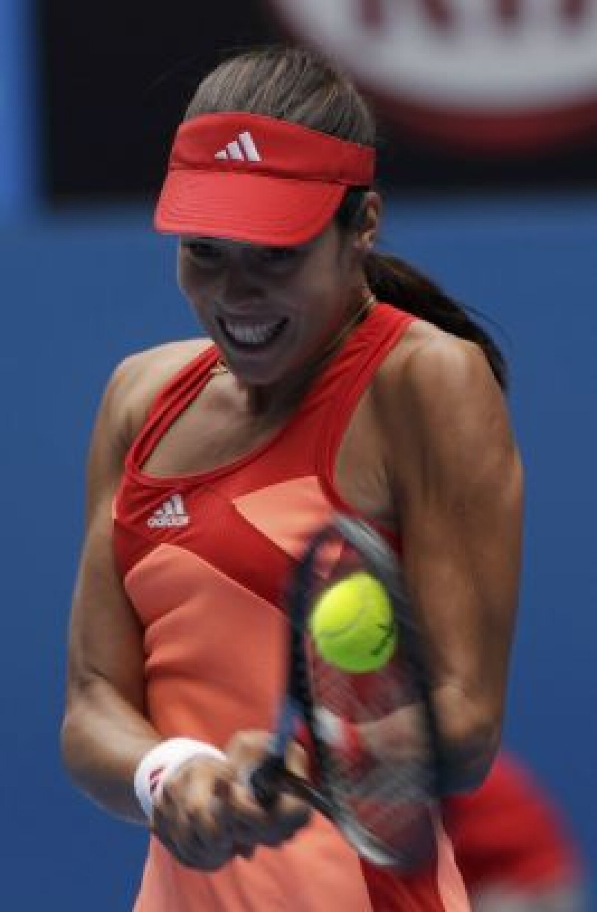 FOTO Una dintre cele mai sexy jucătoare de tenis din lume s-a calificat în turul 4 la Australian Open » Super Ana