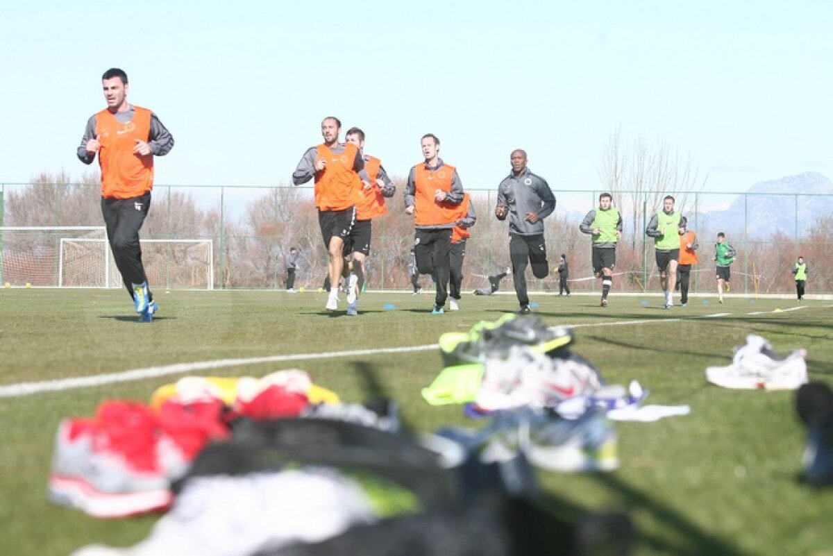 FOTO » Maraton epuizant » "Studenţii" clujeni au intrat direct în sesiune în Antalya