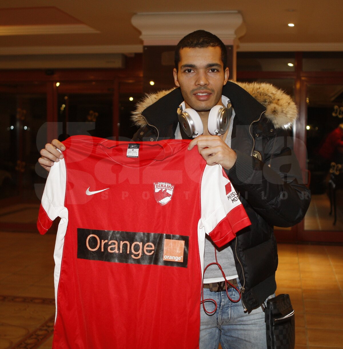 FOTO EXCLUSIV » Nasser a semnat cu Dinamo, azi face primul antrenament în Antalya