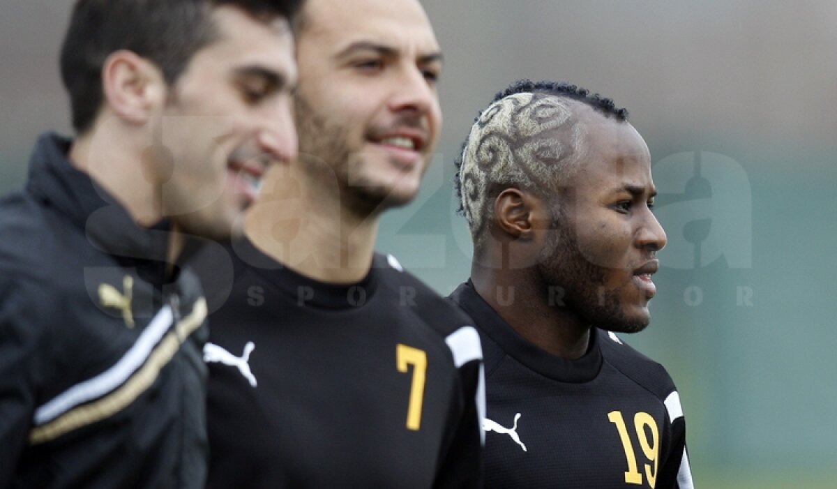 FOTO Freza lui Udoji le-a luat ochii » Charisma lui Şumi îi face pe braşoveni să tragă ca la jug