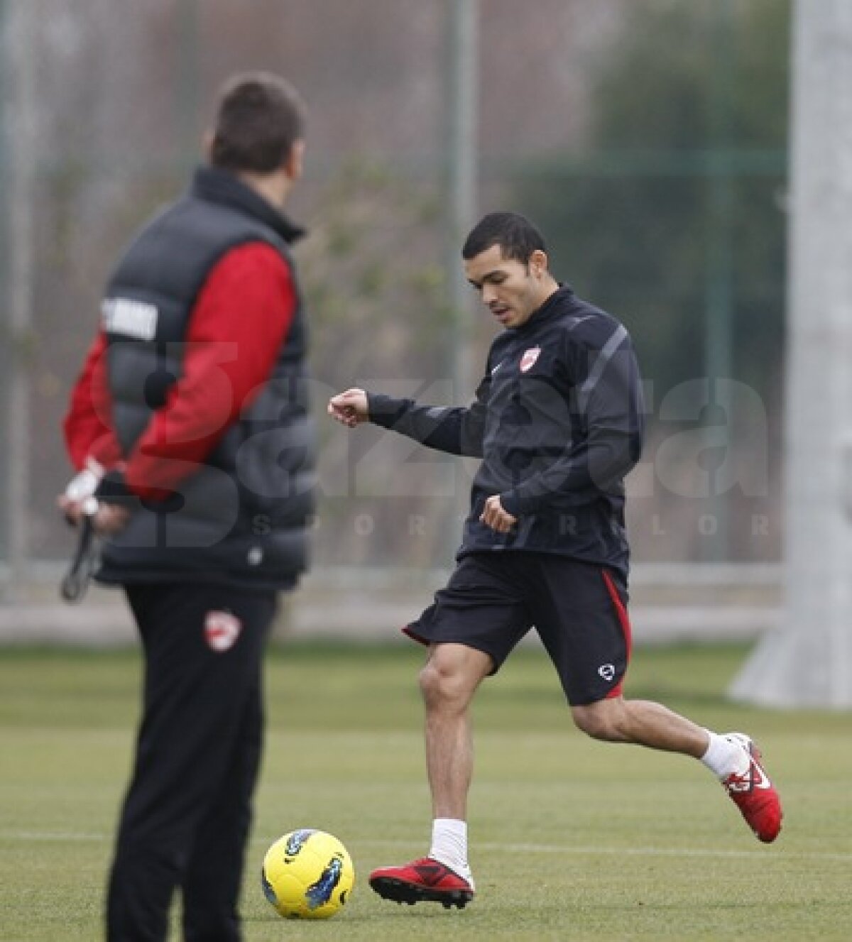 FOTO Pulhac are un sfat pentru Steaua: "Dacă vrea să-şi schimbe faţa, să-şi pună mască" :)