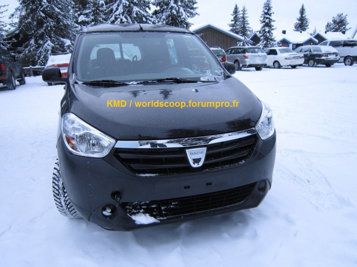 FOTO & VIDEO / Imagini senzaţionale cu Dacia Lodgy pe drumurile din Franţa!