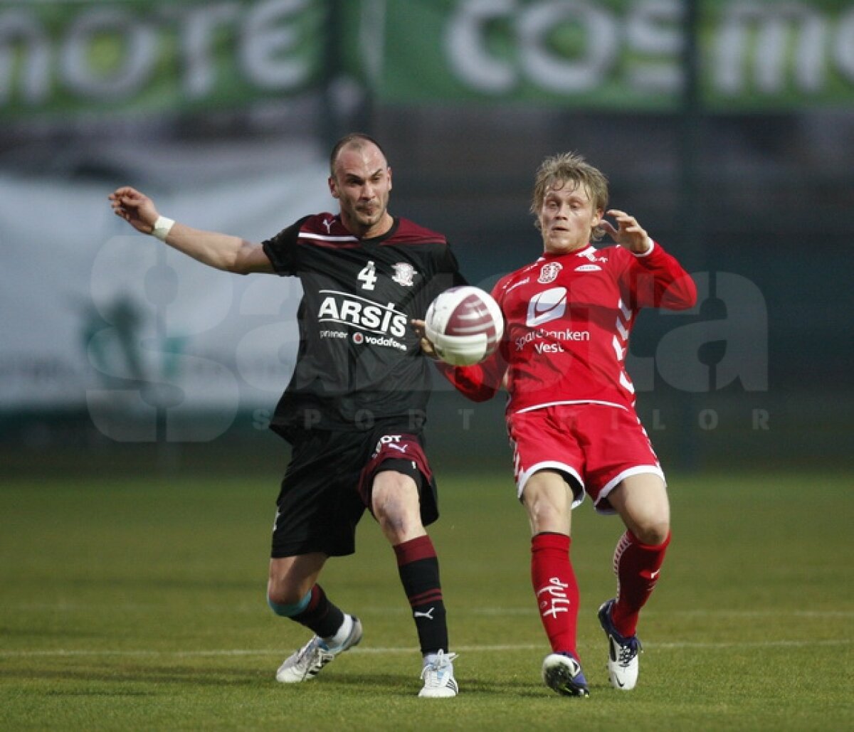 FOTO & VIDEO » Giuleştenii s-au antrenat pentru spectacol. Rapid - Brann Bergen 2-1