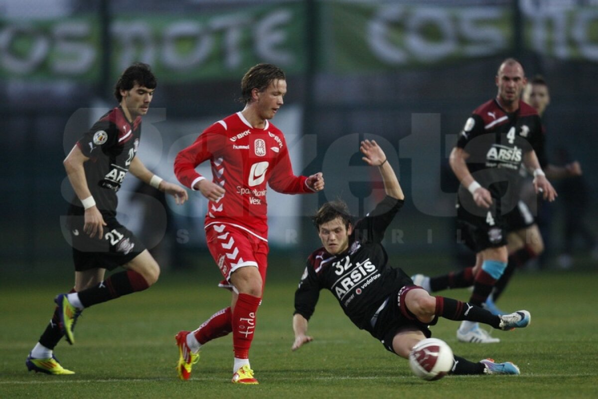 FOTO & VIDEO » Giuleştenii s-au antrenat pentru spectacol. Rapid - Brann Bergen 2-1