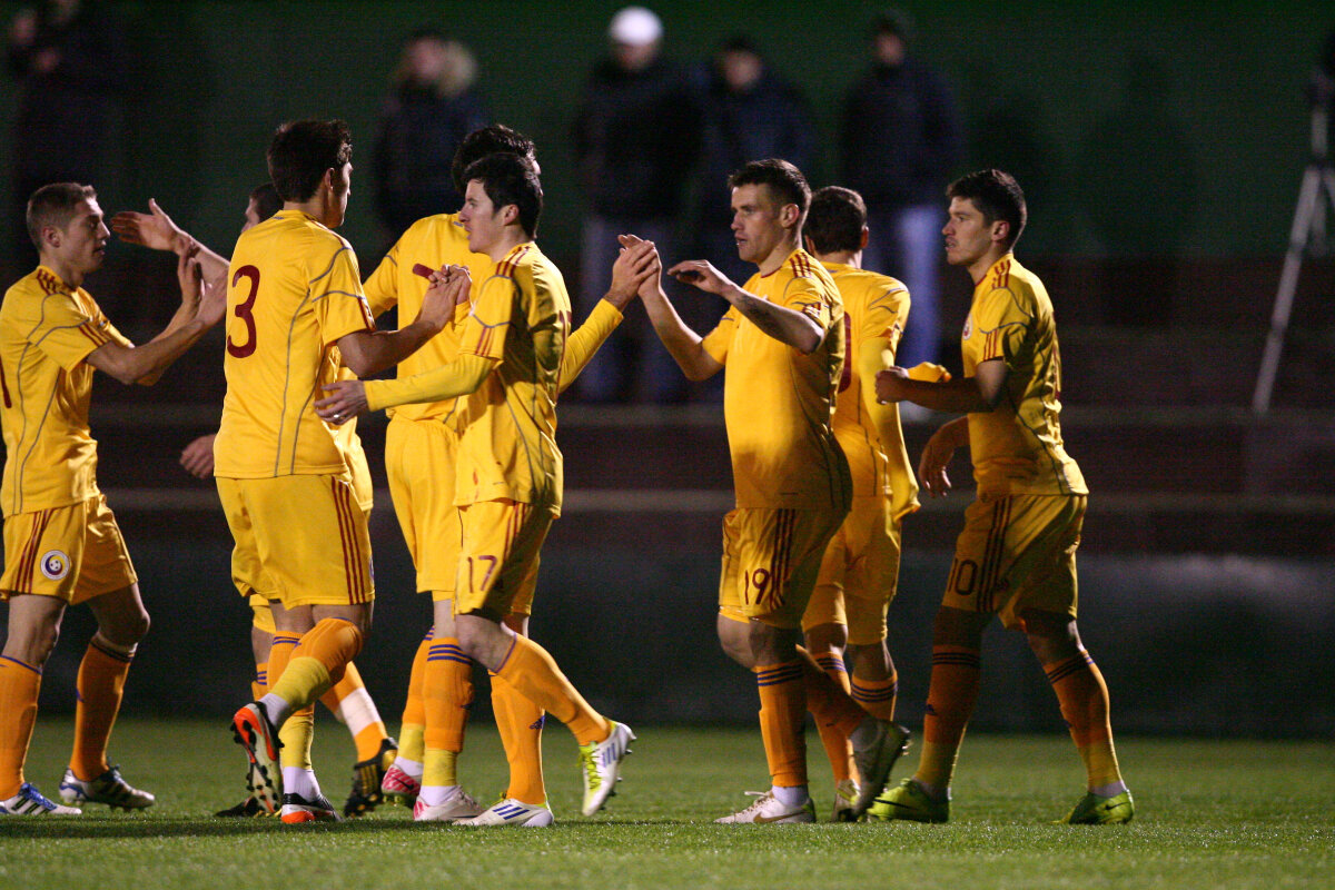 FOTO Niculae şi Tănase reuşesc "dubla" în România - Turkmenistan 4-0