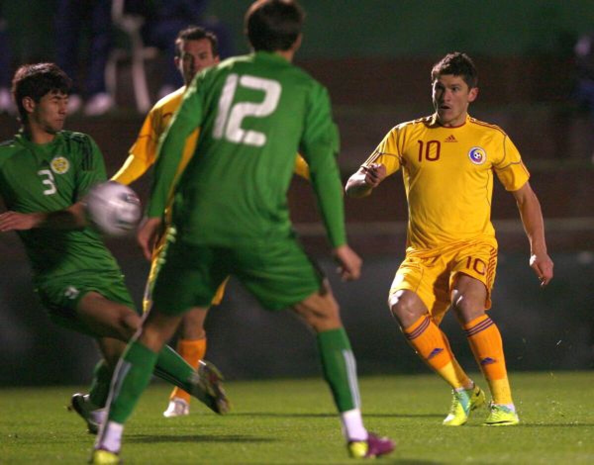 Să trăieşti, Dodele! » "Naţionala" a suferit prima repriză, iar Tănase a salvat-o pe cea de-a doua