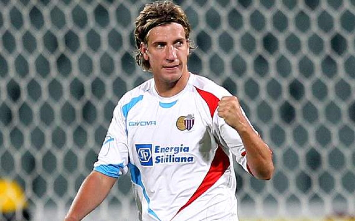 GALERIE FOTO Maxi Lopez a ajuns la Milan. Nu singur, ci însoţit de superba lui soţie, Wanda Nara