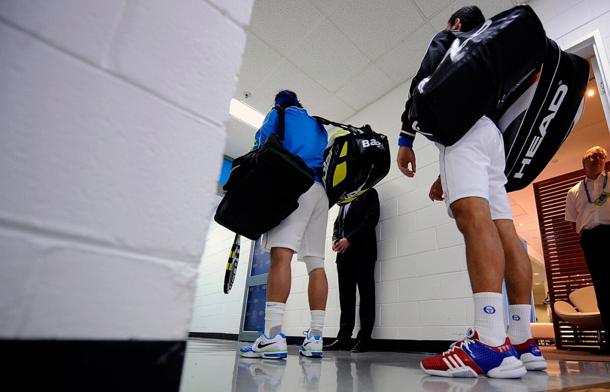 Novak Djokovici îl frînge pe Rafael Nadal în cel mai lung meci din istoria Australian Open! 5-7, 6-4, 6-2, 6-7 (5), 7-5