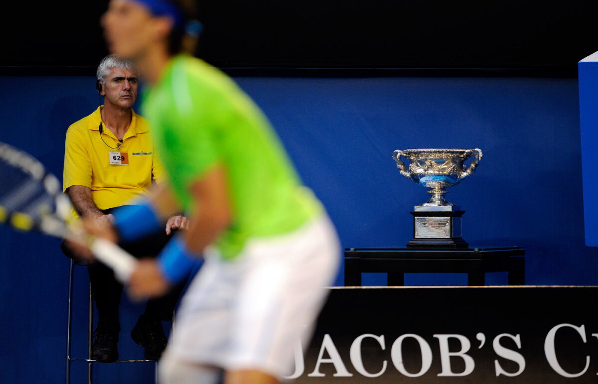 Novak Djokovici îl frînge pe Rafael Nadal în cel mai lung meci din istoria Australian Open! 5-7, 6-4, 6-2, 6-7 (5), 7-5