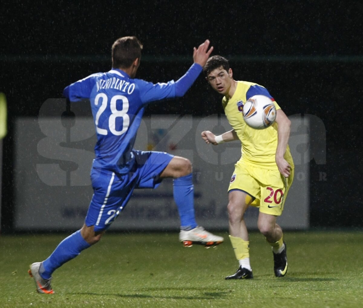 FOTO » Steaua cîştigă de la punctul cu var primul amical al iernii, 2-1 cu Levski Sofia