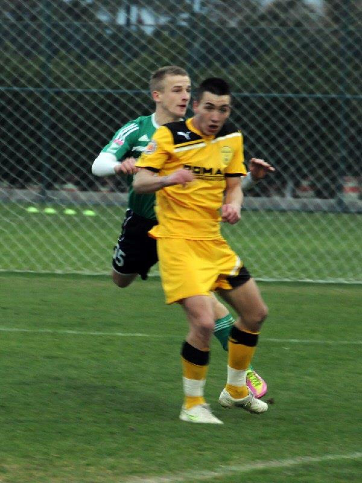 FOTO » Şumudică face orice ca să cîştige » Braşovul a jucat 3 minute cu 12 jucători contra lui Belchatow :D