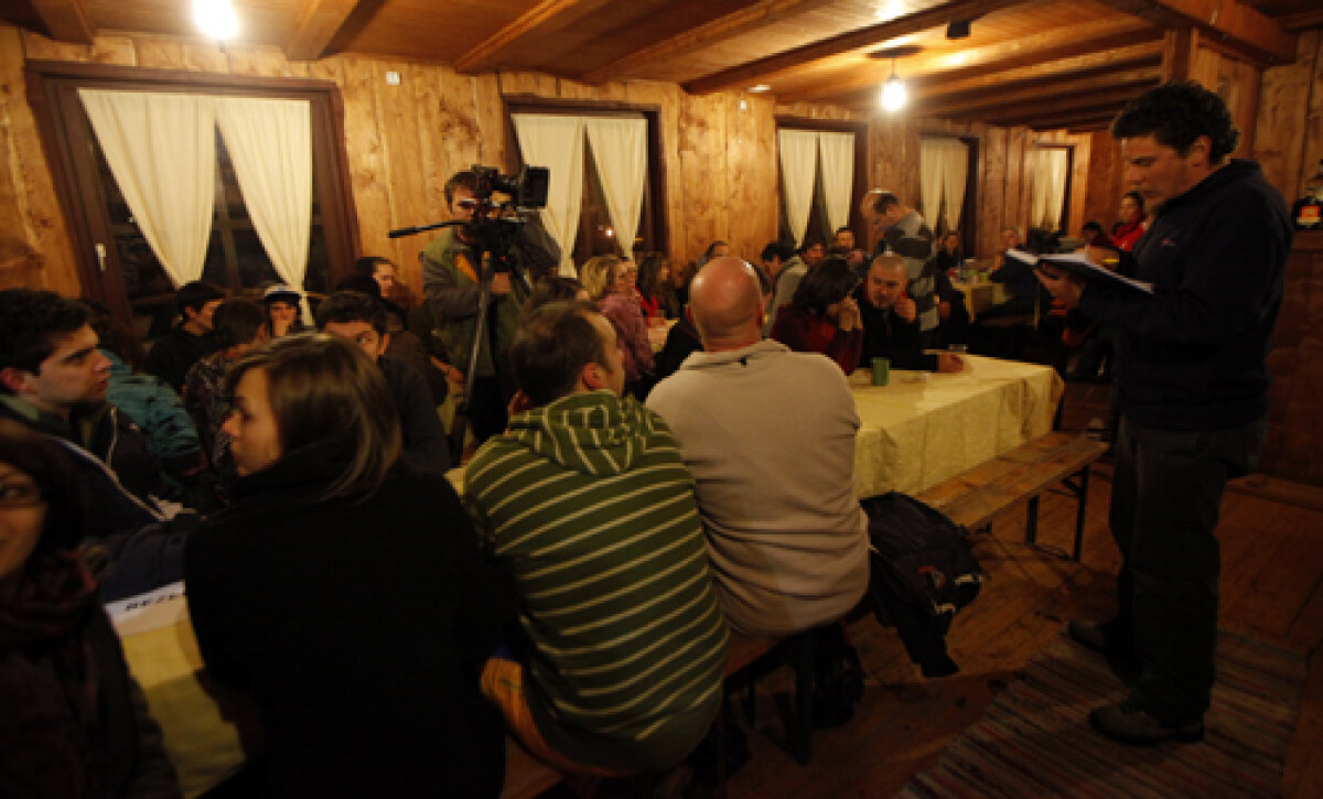 Poveşti din Ţara Harghitei, trăite în spatele unei curse cu atelaje trase de husky, malamuţi şi samoezi