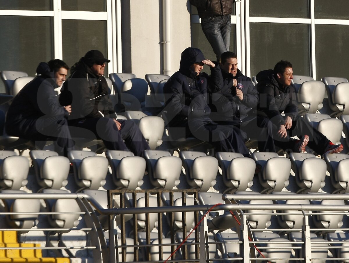 GALERIE FOTO Oficialii Stelei şi ai echipei naţionale au fost cu ochii pe rapidişti la meciul cu Terek