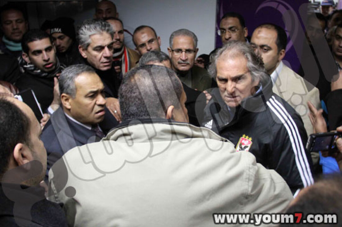 FOTO & VIDEO O nouă tragedie în fotbal! 73 de oameni au murit la un meci din Egipt!