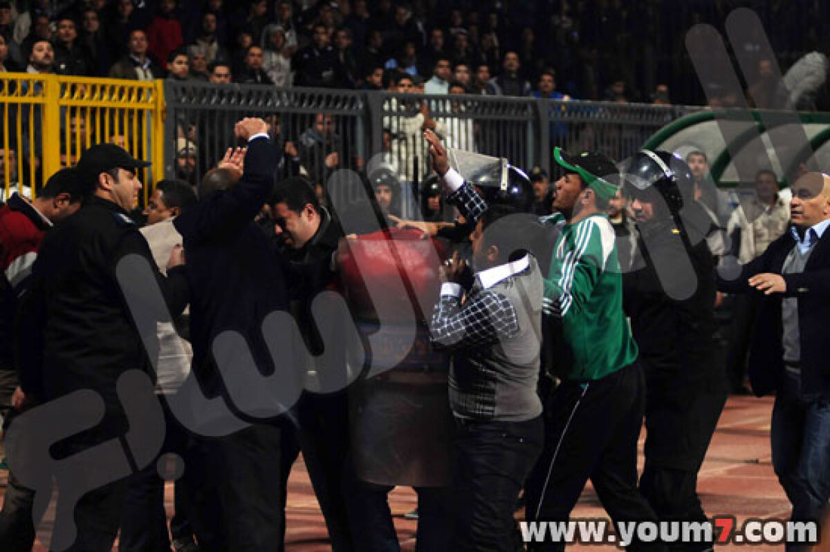 FOTO & VIDEO O nouă tragedie în fotbal! 73 de oameni au murit la un meci din Egipt!