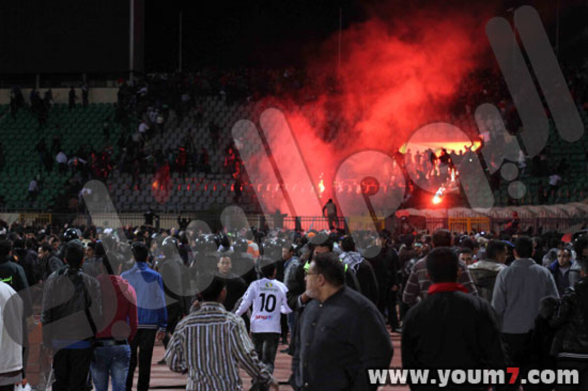 FOTO & VIDEO O nouă tragedie în fotbal! 73 de oameni au murit la un meci din Egipt!