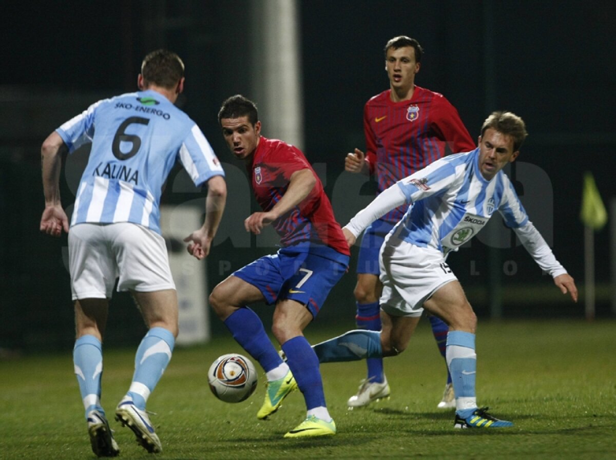 FOTO » Steaua pierde primul meci în 2012, 2-3 cu Mlada Boleslav