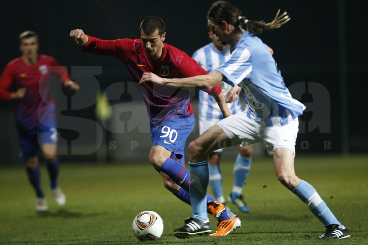 FOTO » Steaua pierde primul meci în 2012, 2-3 cu Mlada Boleslav