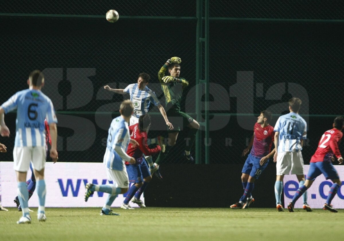 FOTO » Steaua pierde primul meci în 2012, 2-3 cu Mlada Boleslav