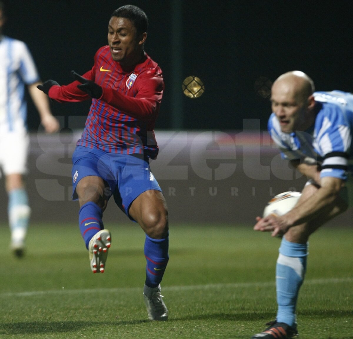 FOTO » Steaua pierde primul meci în 2012, 2-3 cu Mlada Boleslav