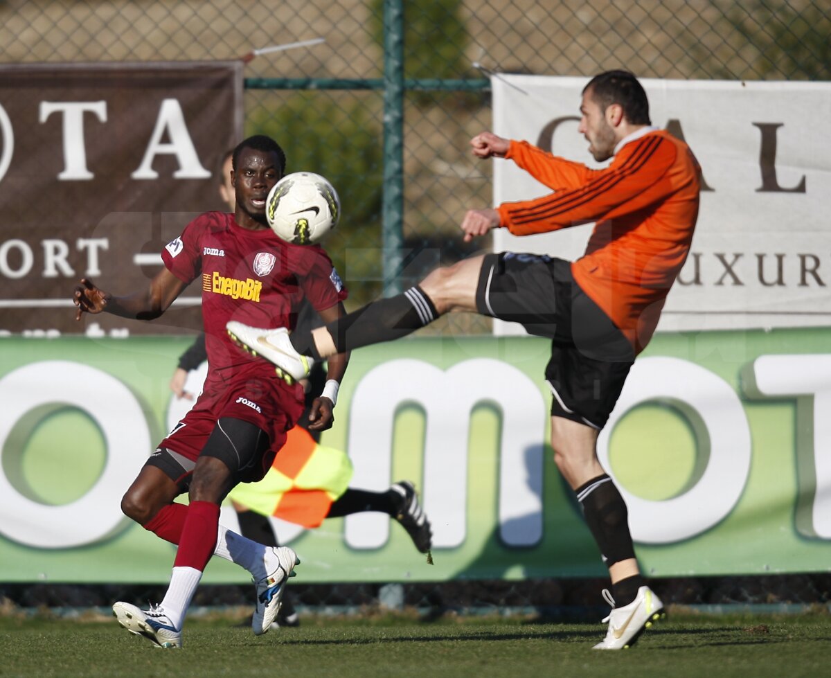 FOTO CFR Cluj cîştigă primul meci din 2012, după 1-0 cu Litex