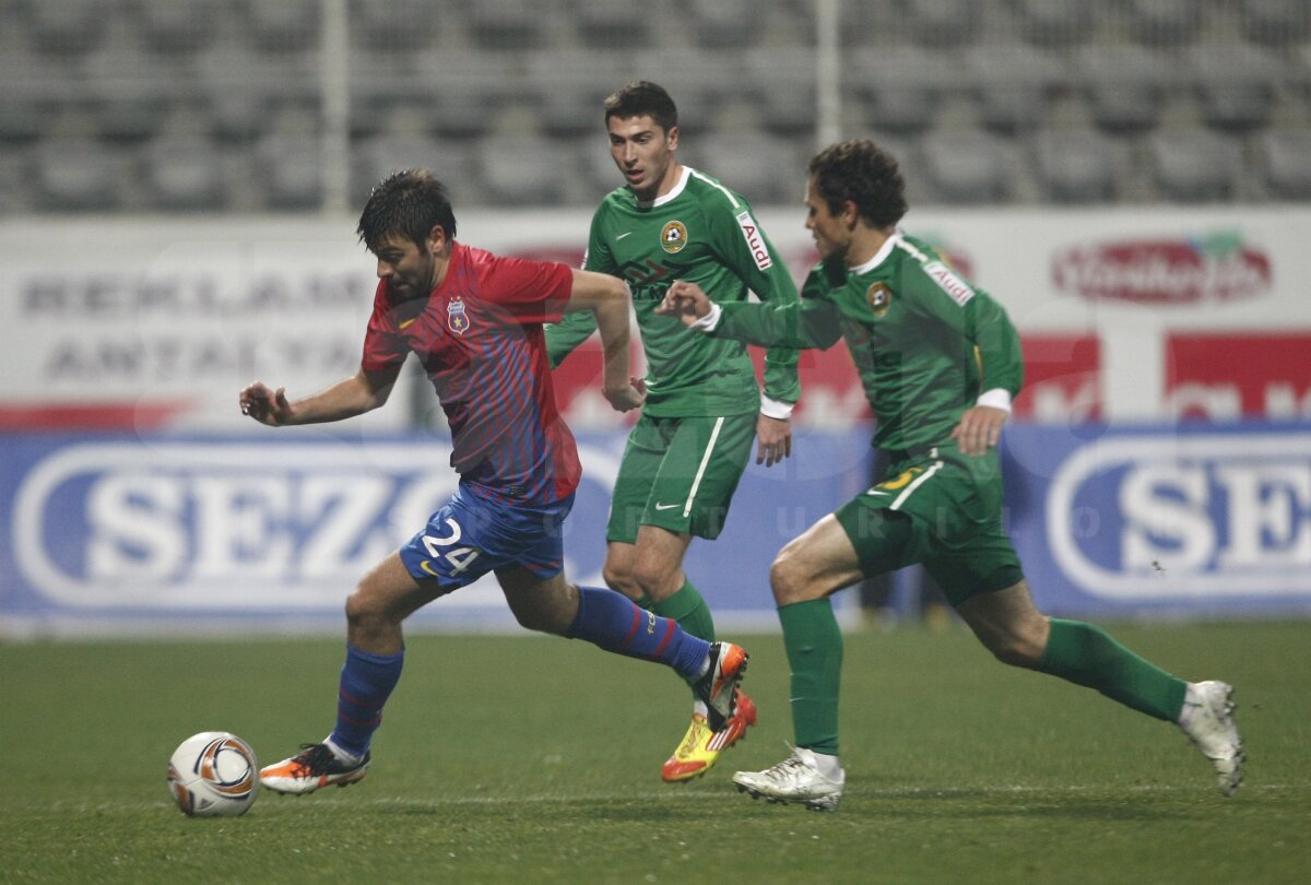 Steaua a trecut testul Kuban » "Roş-albaştrii" au surclasat echipa lui Dan Petrescu, scor 3-0