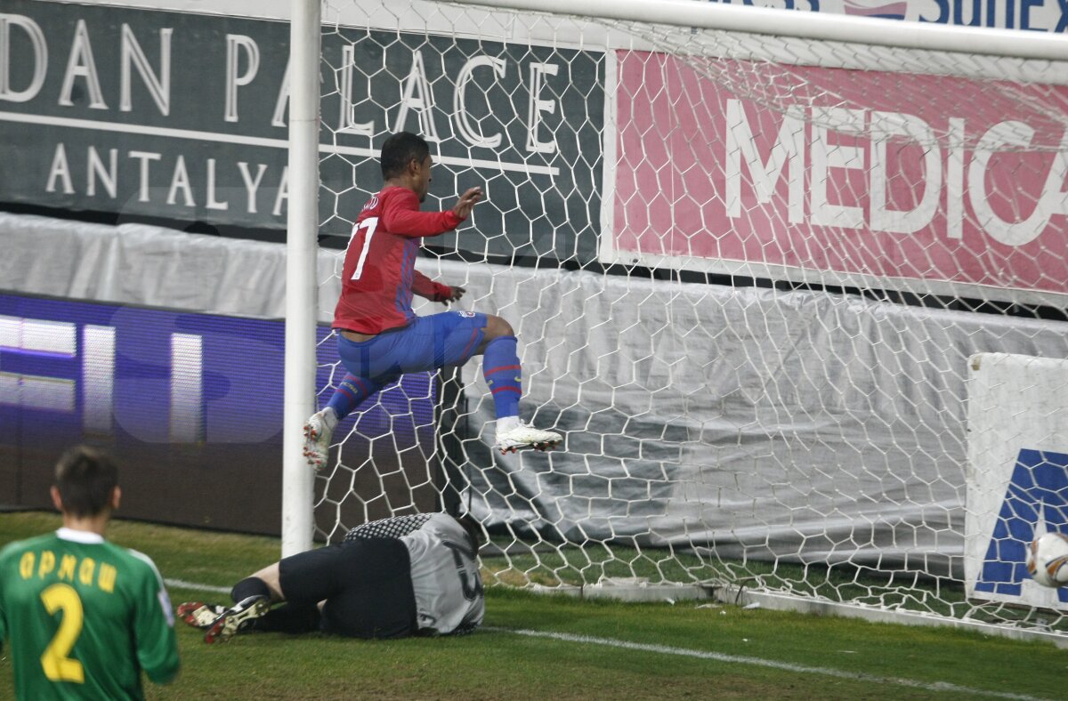 Steaua a trecut testul Kuban » "Roş-albaştrii" au surclasat echipa lui Dan Petrescu, scor 3-0